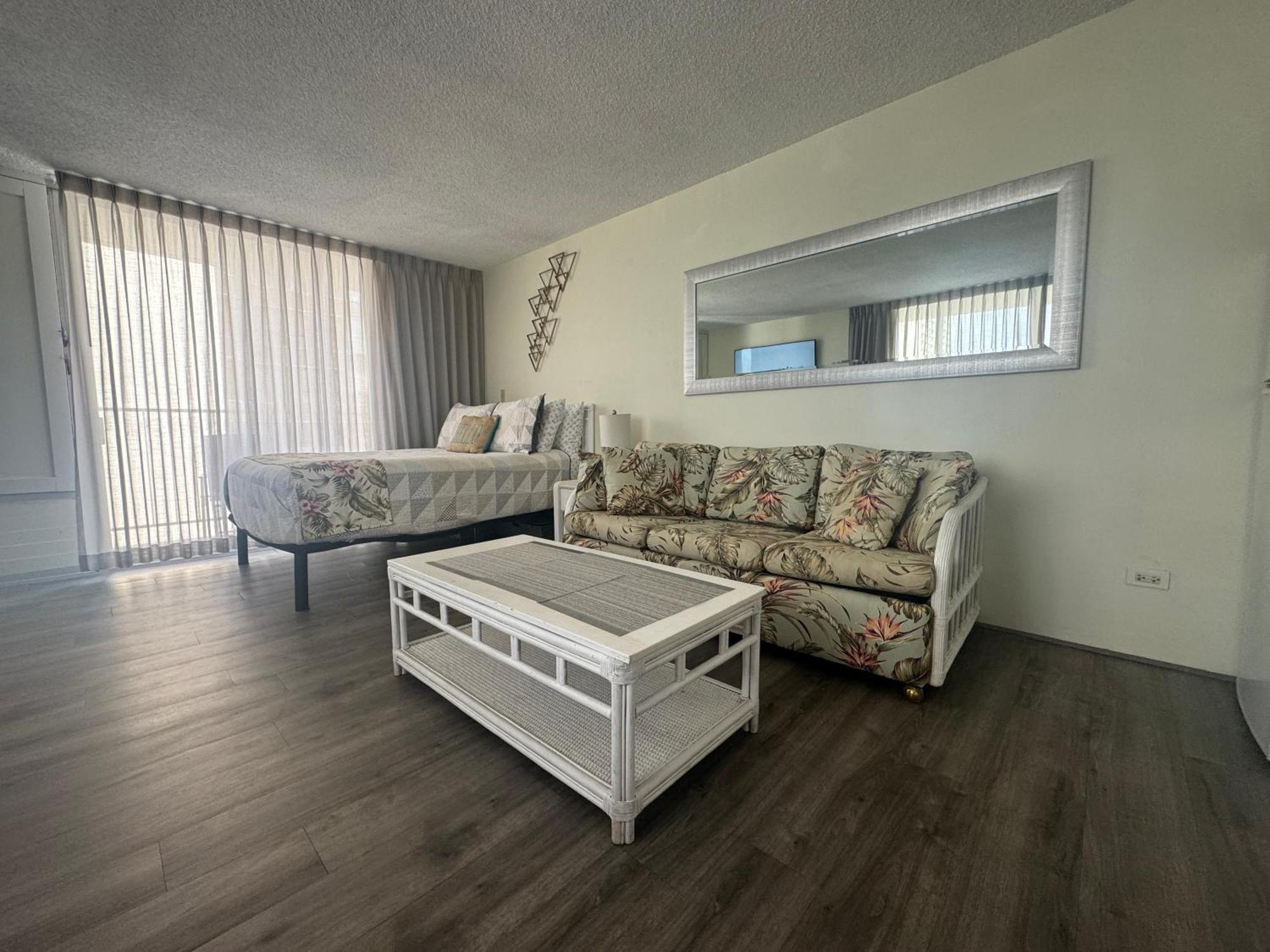 Tropical Studios At Marine Surf Waikiki - Free Parking - Best Location - Full Kitchen - Swimming Pool Honolulu Exterior foto