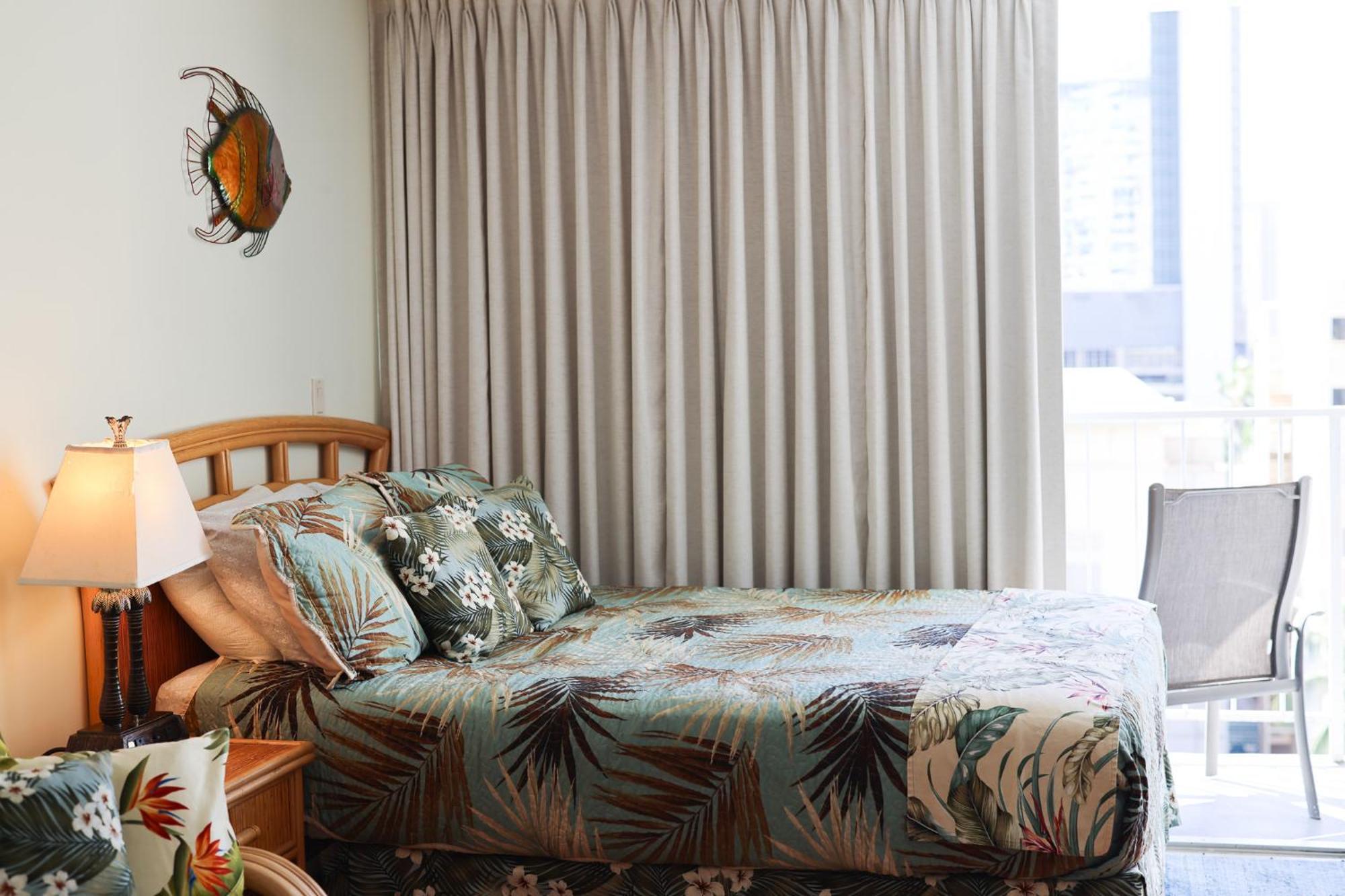 Tropical Studios At Marine Surf Waikiki - Free Parking - Best Location - Full Kitchen - Swimming Pool Honolulu Exterior foto