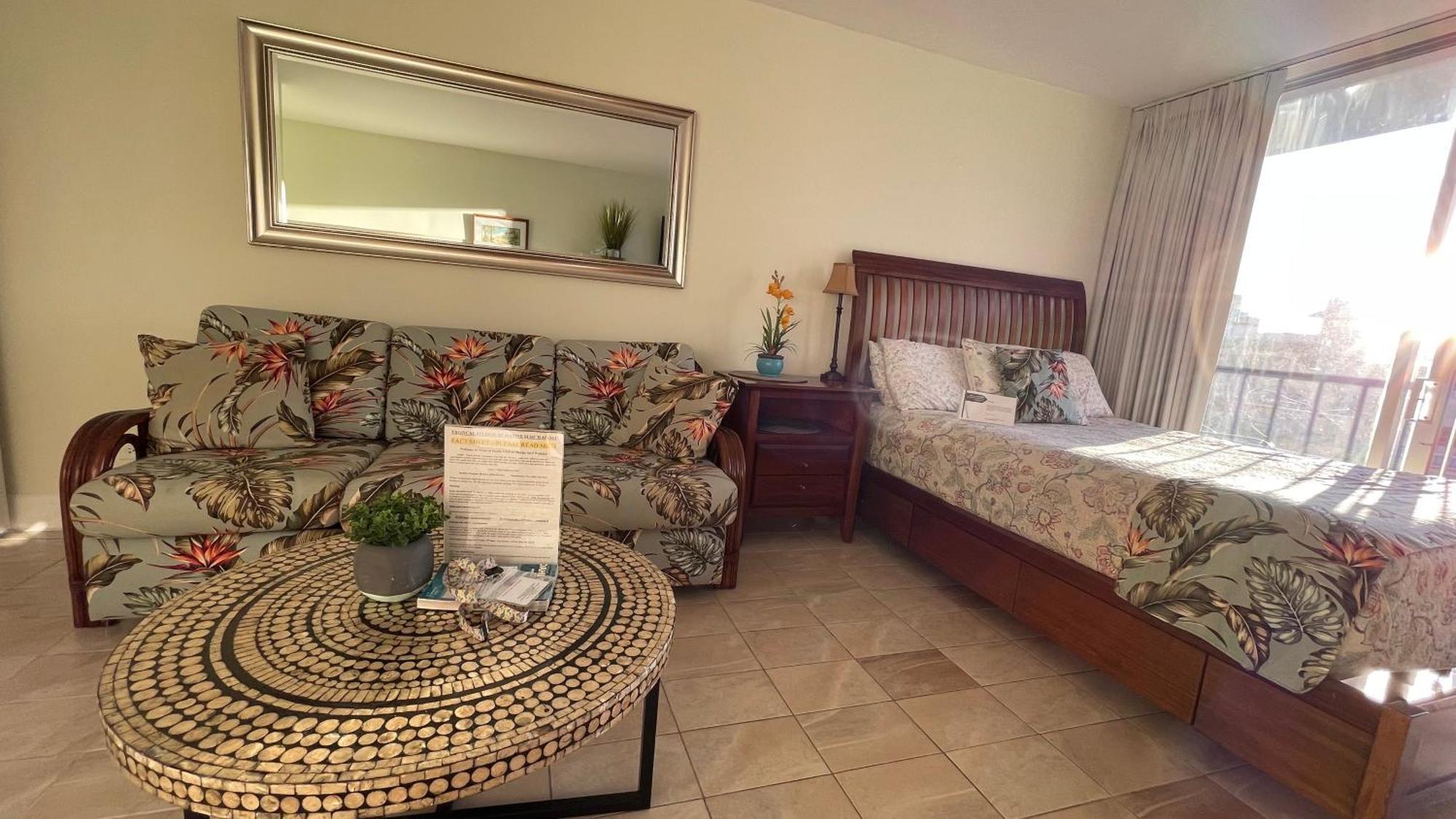 Tropical Studios At Marine Surf Waikiki - Free Parking - Best Location - Full Kitchen - Swimming Pool Honolulu Exterior foto