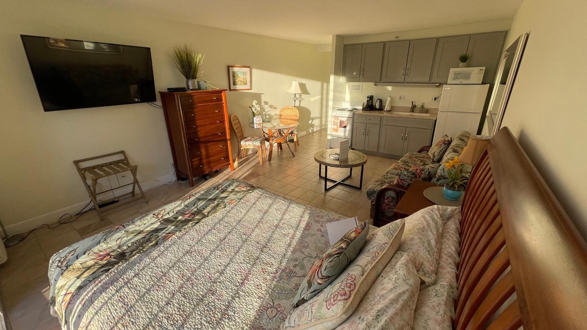 Tropical Studios At Marine Surf Waikiki - Free Parking - Best Location - Full Kitchen - Swimming Pool Honolulu Exterior foto