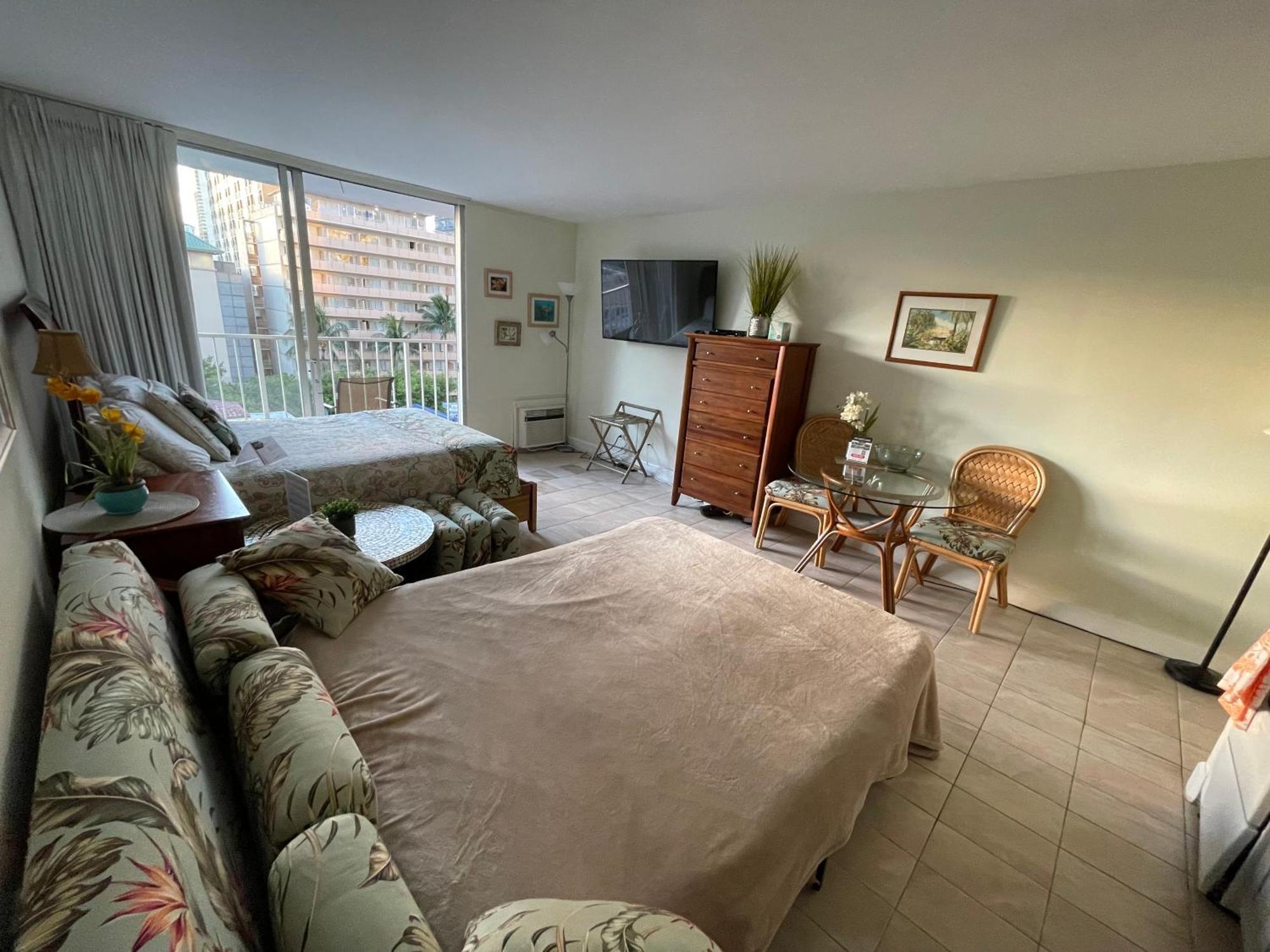 Tropical Studios At Marine Surf Waikiki - Free Parking - Best Location - Full Kitchen - Swimming Pool Honolulu Exterior foto